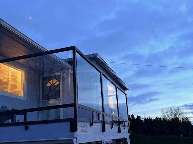 Glass railing - Medina